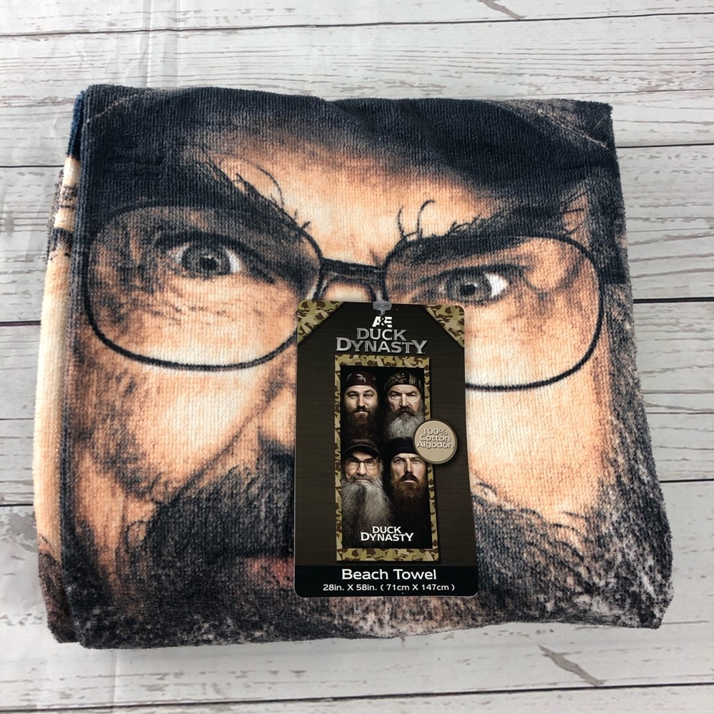 NWT Duck Dynasty Towel